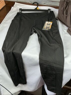 ★ NWT Black High Rise Pocket Leggings Athletic Workout Activewear